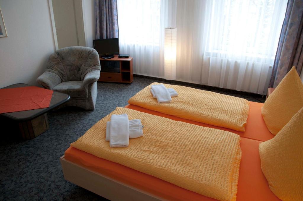 Pension Leipzig Georgplatz Room photo